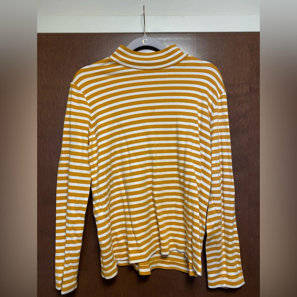 Kim Rogers turtleneck size XL.